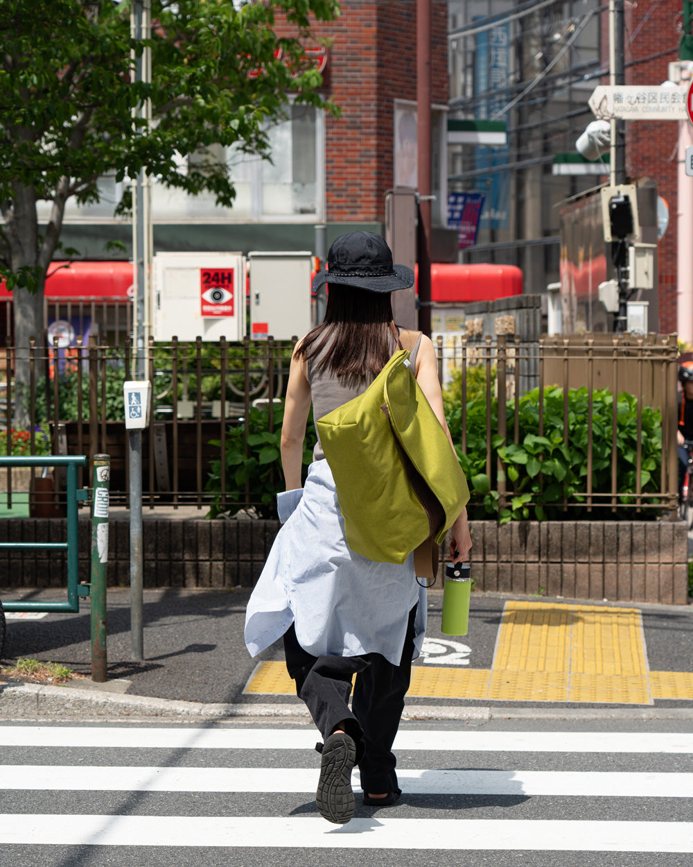 BLUELUG × Friday  The messenger bag "Green"
