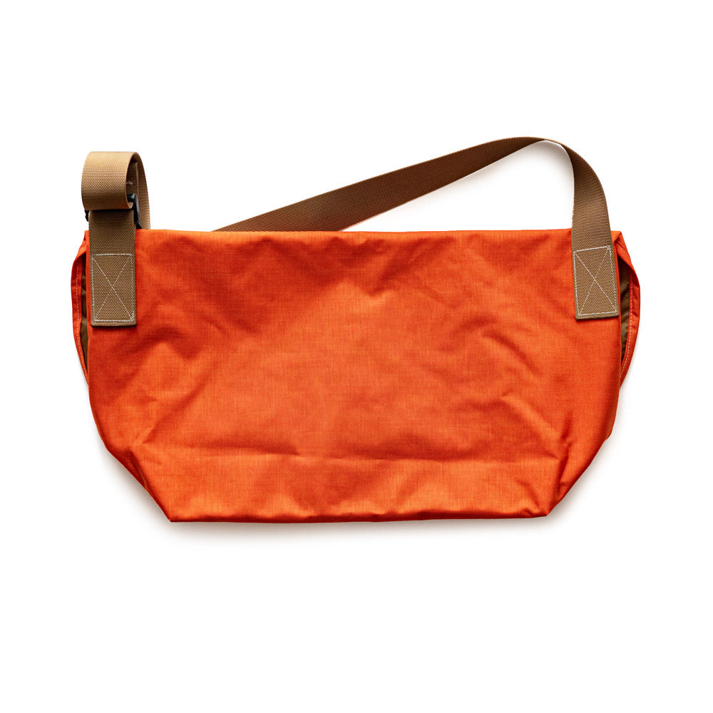 BLUELUG × Friday  The messenger bag "Orange"