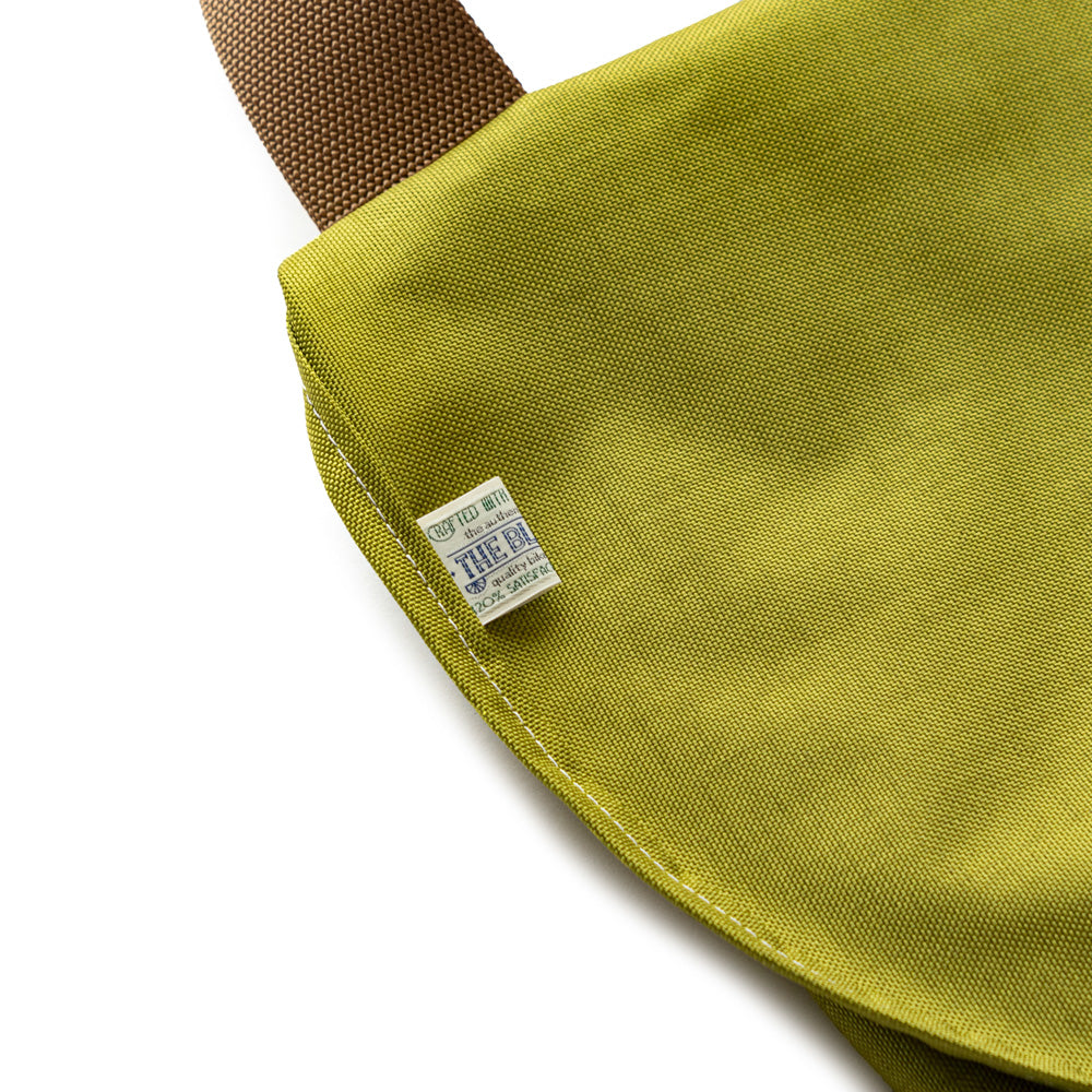 BLUELUG × Friday  The messenger bag "Green"