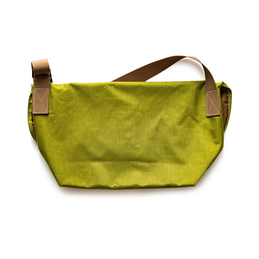 BLUELUG × Friday  The messenger bag "Green"