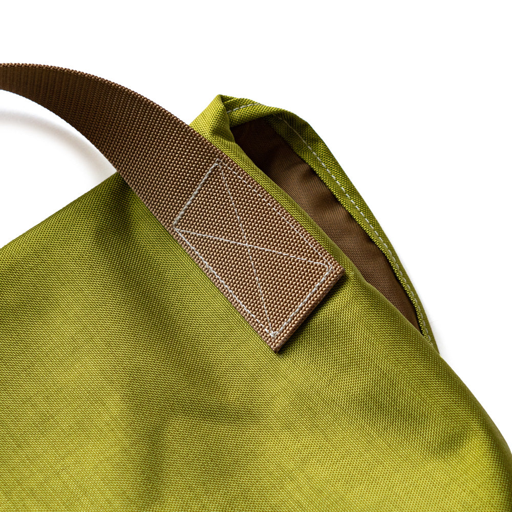 BLUELUG × Friday  The messenger bag "Green"