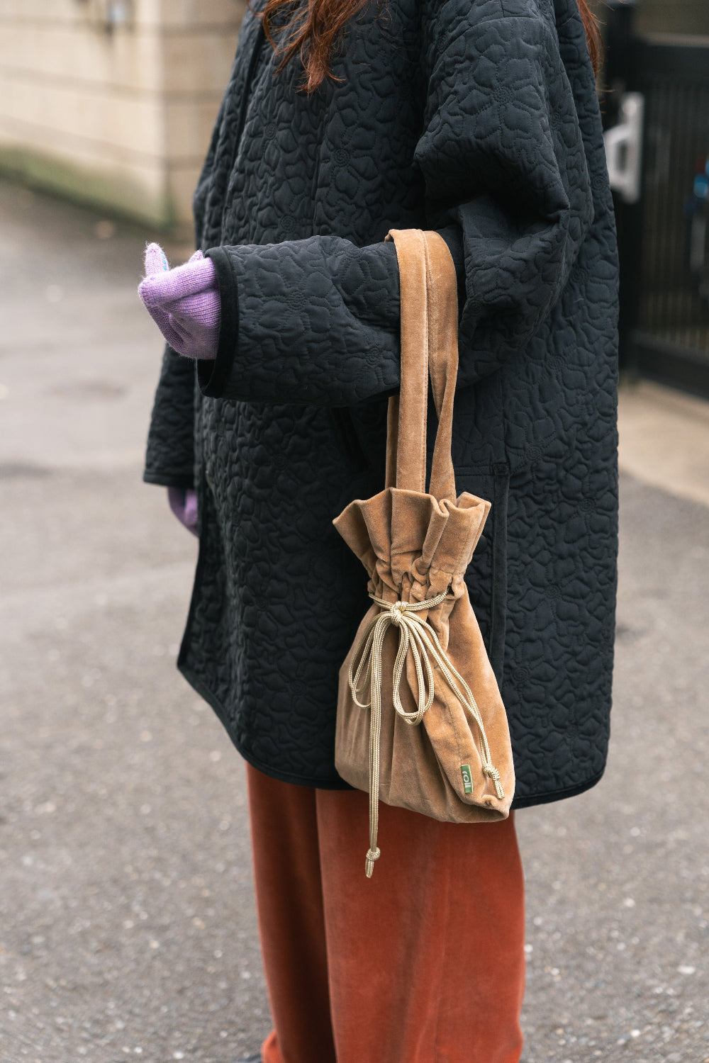 roll velvet bag
